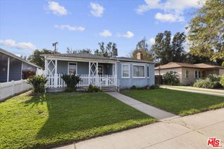 8729 Mcconnell Avenue, Los Angeles, CA 90045
