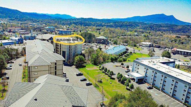 124 Plaza Drive, Pigeon Forge, TN 37863