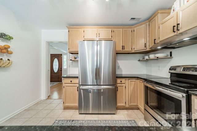 9217 Four Acre Court, Charlotte, NC 28210