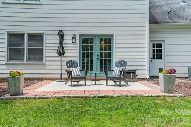 9217 Four Acre Court, Charlotte, NC 28210