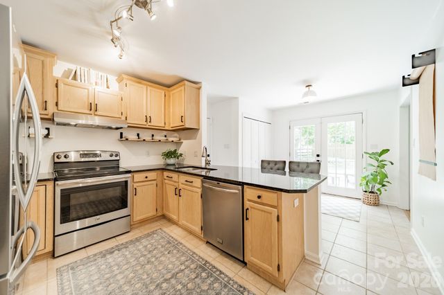9217 Four Acre Court, Charlotte, NC 28210