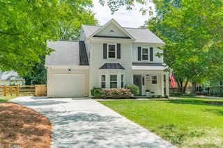 9217 Four Acre Court, Charlotte, NC 28210