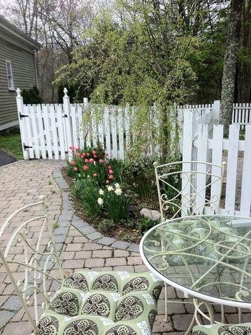 47 Springdale Ave, Dover, MA 02030