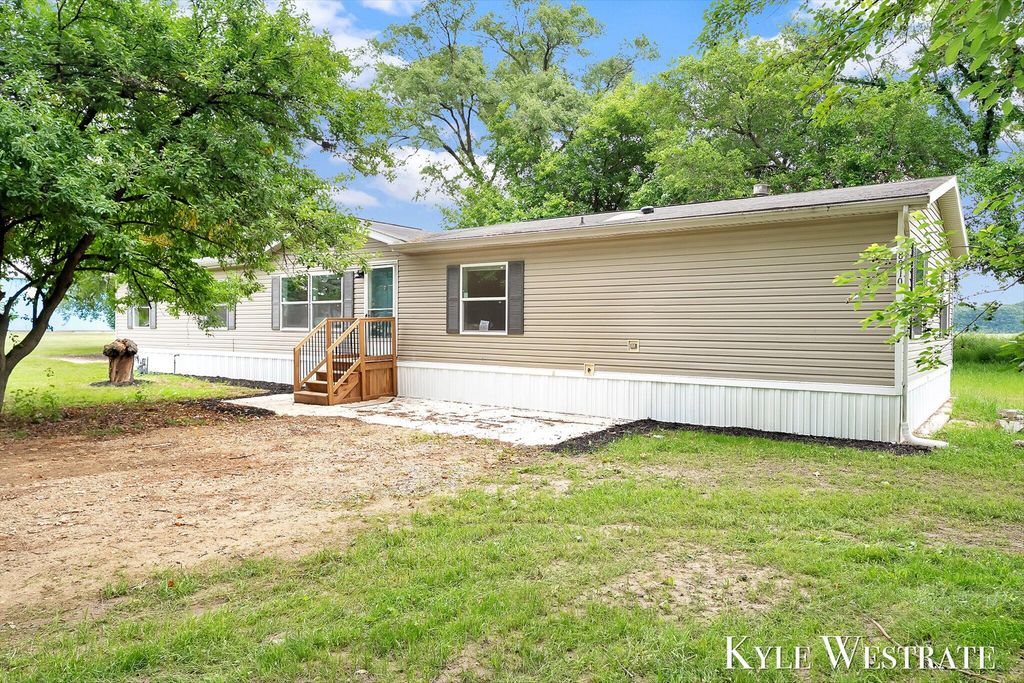 1515 10th Street, Martin Twp, MI 49070