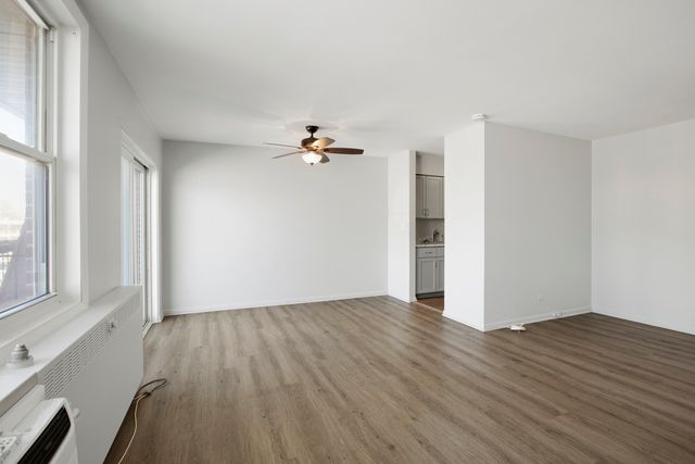 8712 Skokie Boulevard 3L, Skokie, IL 60076