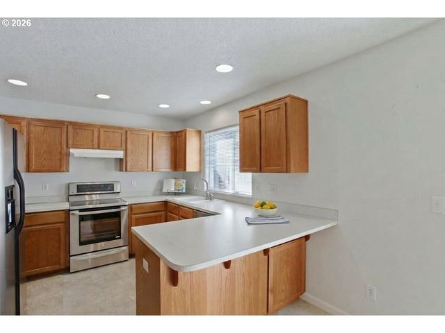 1427 Ne 84TH Way, Hillsboro, OR 97006