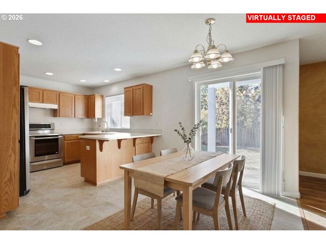 1427 Ne 84TH Way, Hillsboro, OR 97006