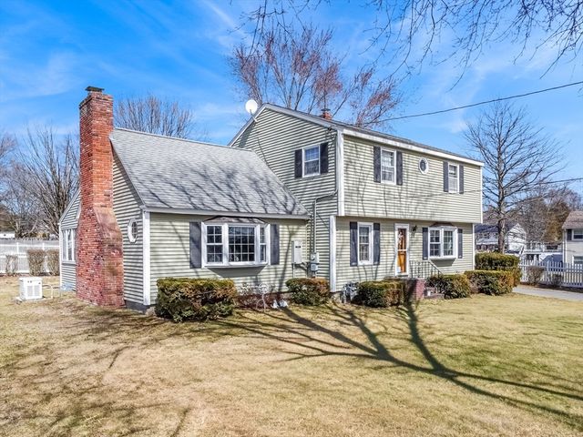 71 North Lowell St, Methuen, MA 01844