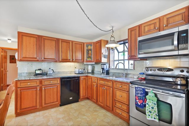 71 North Lowell St, Methuen, MA 01844