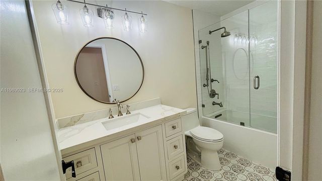 16605 SW 90th St, Miami, FL 33196