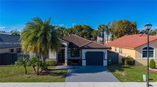 16605 SW 90th St, Miami, FL 33196
