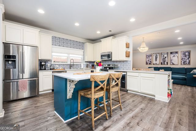 451 Village View, Woodstock, GA 30188