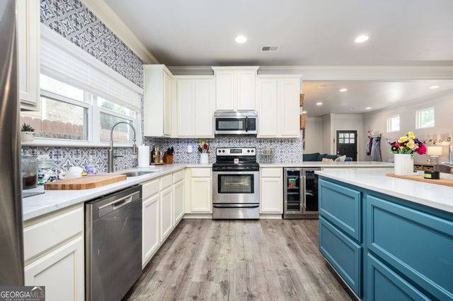 451 Village View, Woodstock, GA 30188