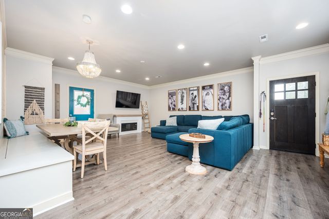 451 Village View, Woodstock, GA 30188