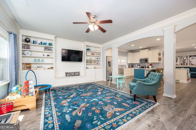 451 Village View, Woodstock, GA 30188