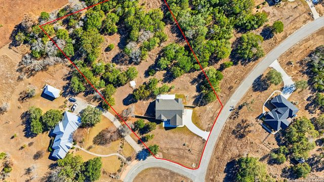 389 Rio Cir, Pipe Creek, TX 78063