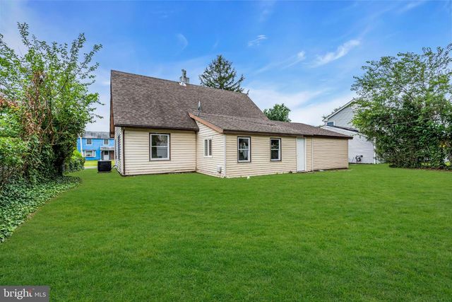 24 SPINDLETOP, Willingboro, NJ 08046