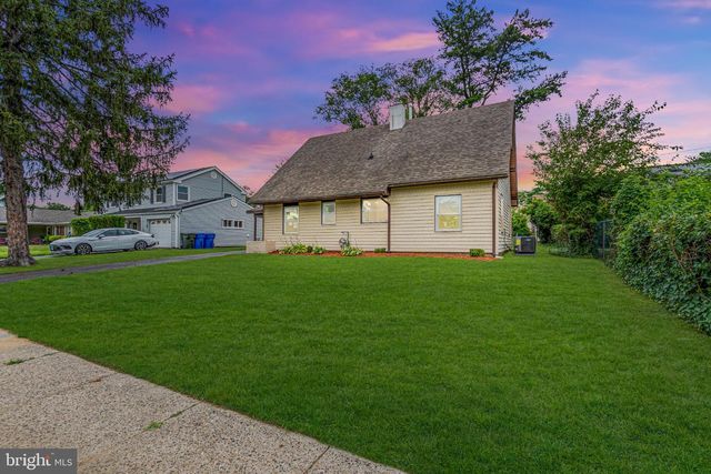 24 SPINDLETOP, Willingboro, NJ 08046