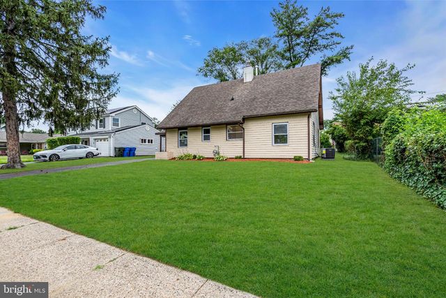 24 SPINDLETOP, Willingboro, NJ 08046
