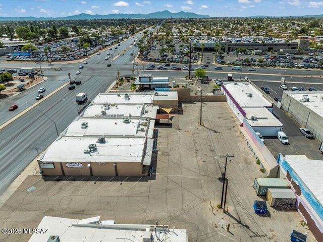 S Wilmot Road, Tucson, AZ 85711