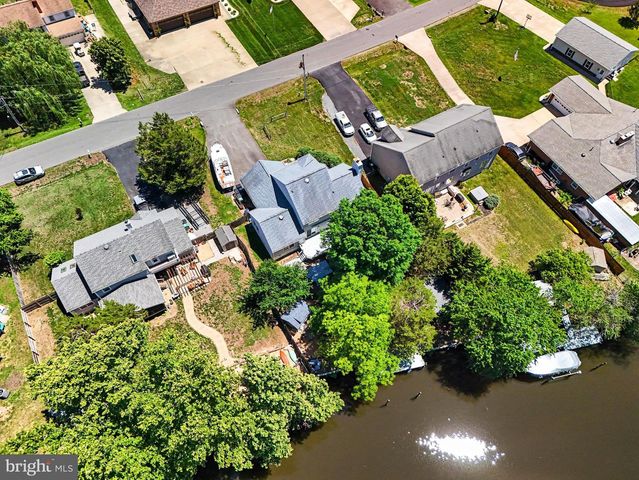 1014 POTOMAC DR, Stafford, VA 22554