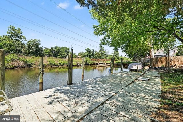 1014 POTOMAC DR, Stafford, VA 22554