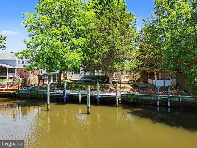 1014 POTOMAC DR, Stafford, VA 22554