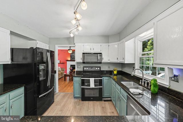 1014 POTOMAC DR, Stafford, VA 22554