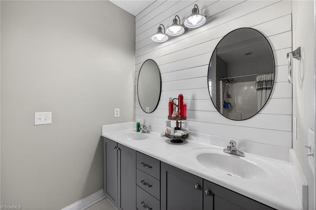 2973 Bridge Point Drive, Sophia, NC 27350