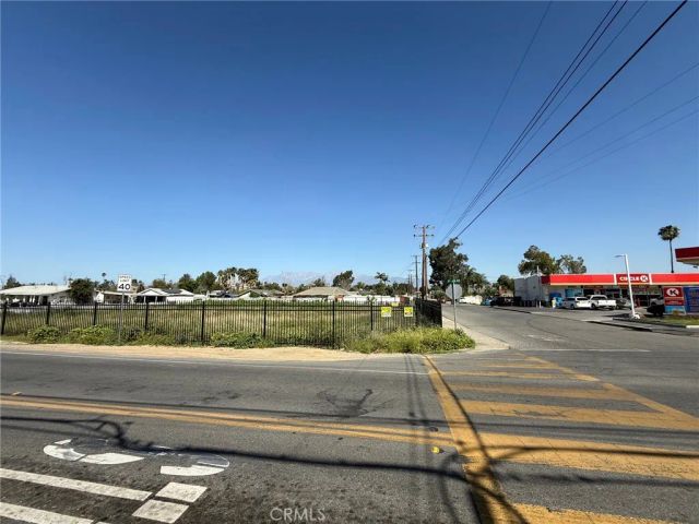 10621 Jurupa Rd, Jurupa Valley, CA 91752