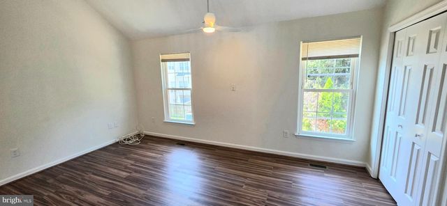 6008 RAINA DR, Centreville, VA 20120