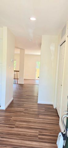 6008 RAINA DR, Centreville, VA 20120