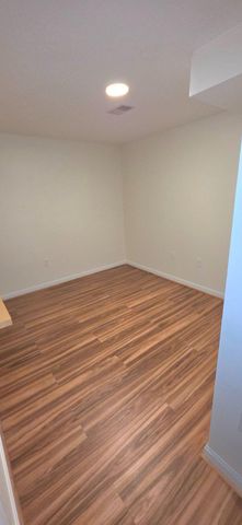 6008 RAINA DR, Centreville, VA 20120
