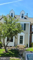 6008 RAINA DR, Centreville, VA 20120