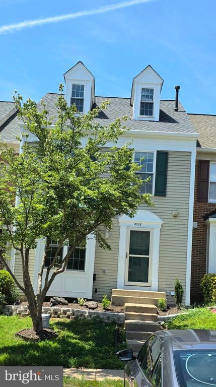 6008 RAINA DR, Centreville, VA 20120