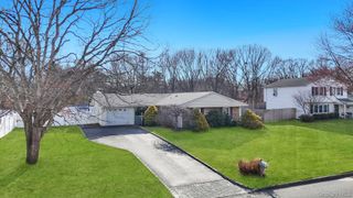 27 Westbrook Road, Coram, NY 11727