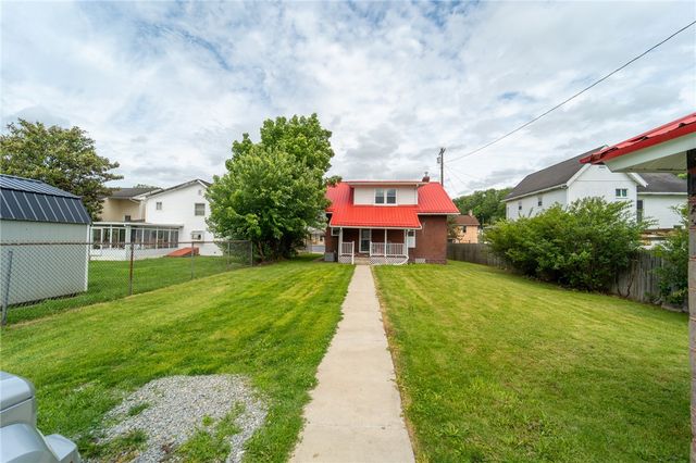 115 LAUGHLIN ST, Dawson, PA 15428