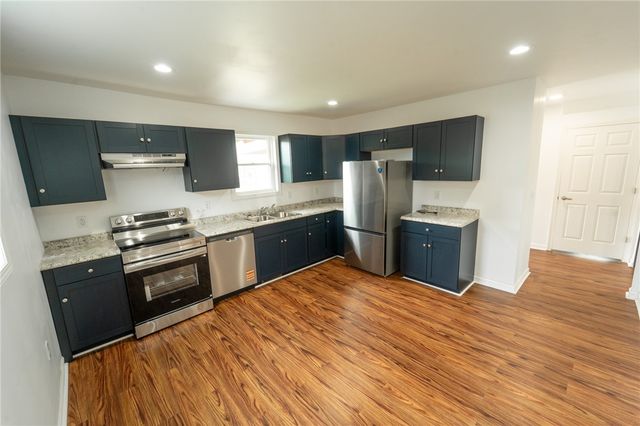115 LAUGHLIN ST, Dawson, PA 15428