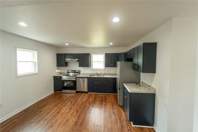 115 LAUGHLIN ST, Dawson, PA 15428