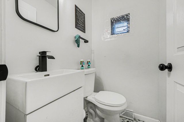 4219 Walsh Avenue, East Chicago, IN 46312