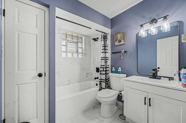 4219 Walsh Avenue, East Chicago, IN 46312