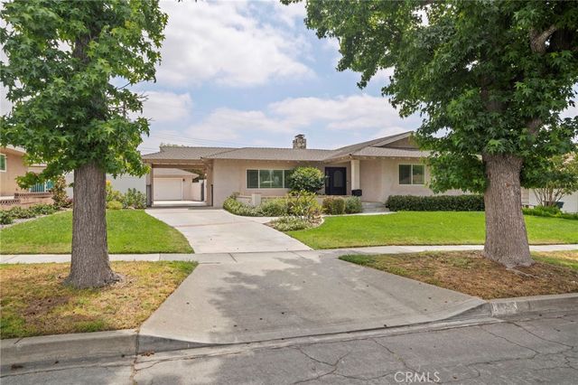 1382 N Ukiah, Upland, CA 91786