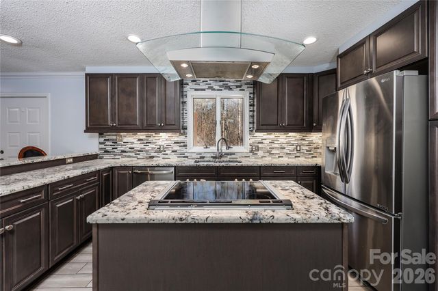 682 Cecil Street, Thomasville, NC 27360