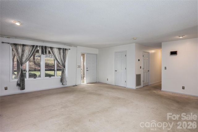 682 Cecil Street, Thomasville, NC 27360