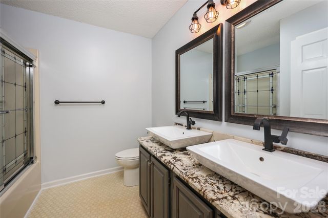 682 Cecil Street, Thomasville, NC 27360