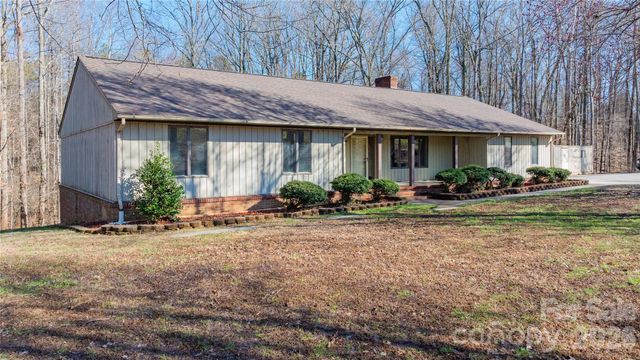 682 Cecil Street, Thomasville, NC 27360
