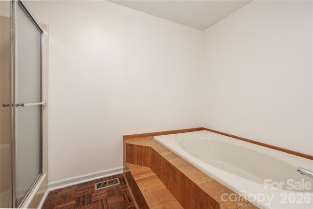 682 Cecil Street, Thomasville, NC 27360