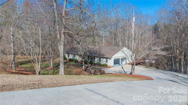 682 Cecil Street, Thomasville, NC 27360