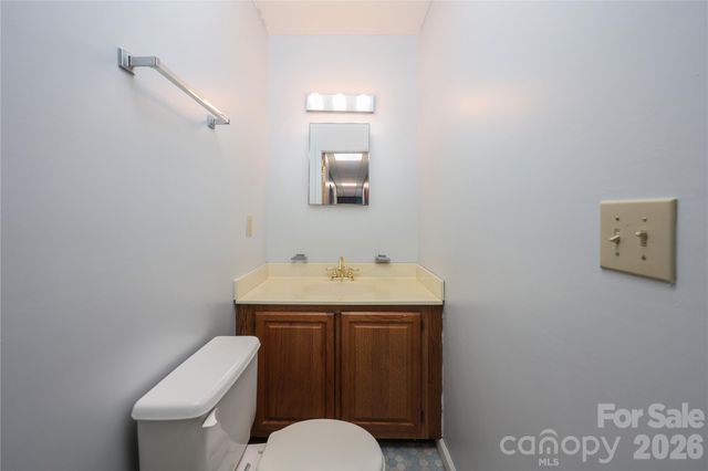 682 Cecil Street, Thomasville, NC 27360