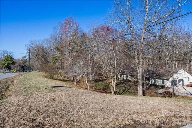 682 Cecil Street, Thomasville, NC 27360